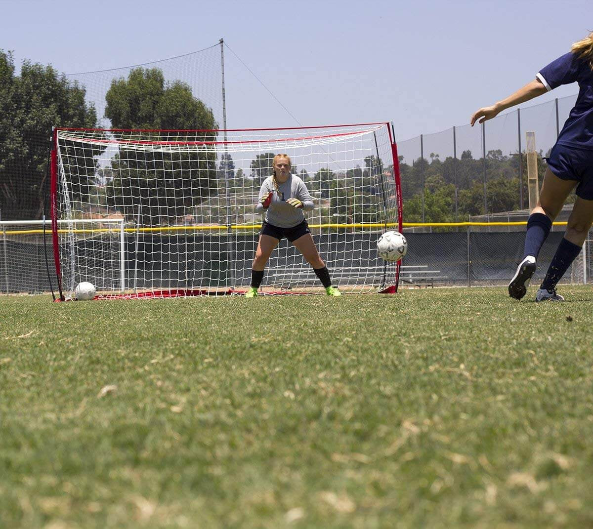 Portable Soccer Goal, Soccer Net with Collapsible Steel Base, Pop up Soccer Training Equipment, 1 Goal &amp; Zipper Storage Bag (12 X 6 FT)