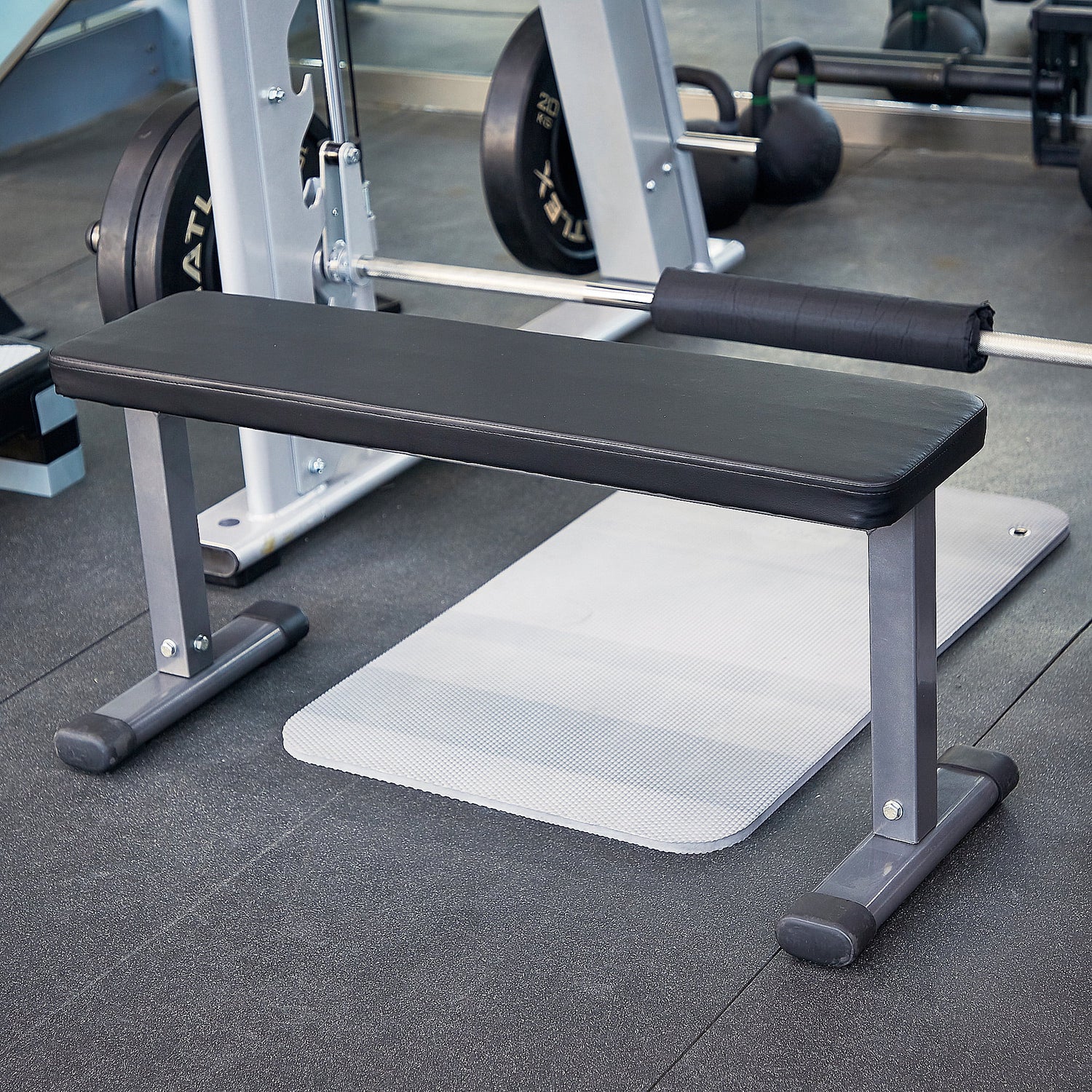 Heavy Duty Adjustable and Foldable Utility Weight Bench, Flat, 600-Pound Capacity