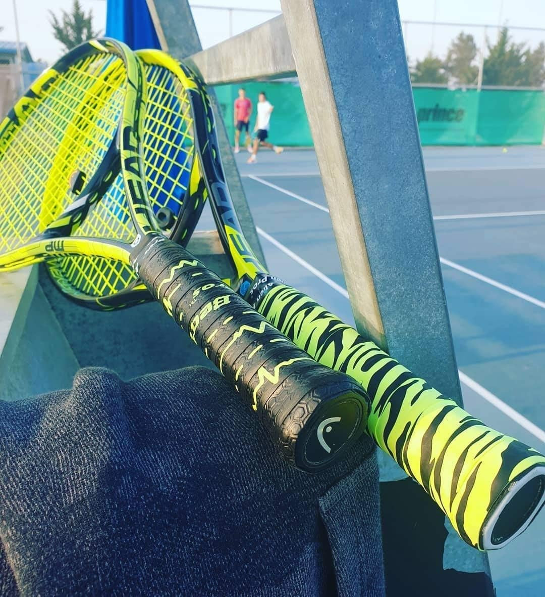 Tennis Racket Grip Tape (6 Grips) Precut &amp; Dry Feel Tennis Grip Designer Overgrip for High Performance