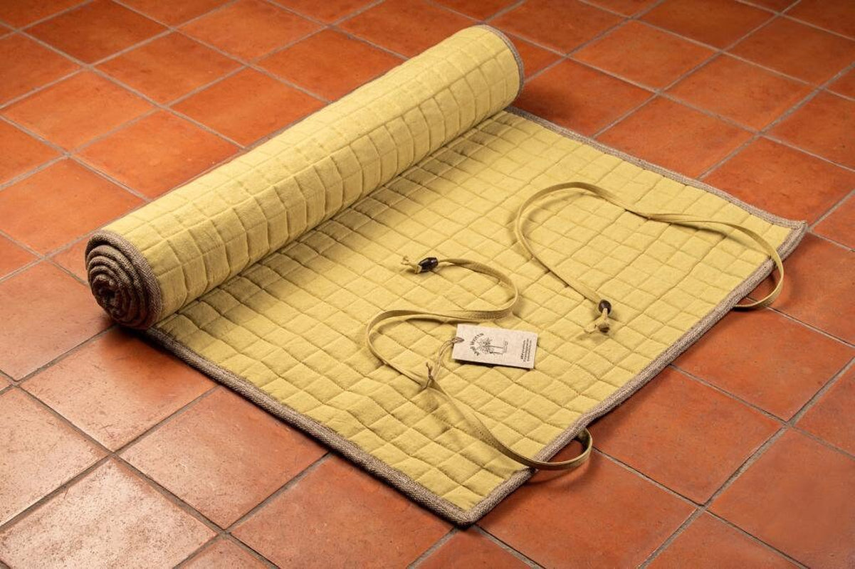Wild Hemp Yoga Mat. 100% Handmade, Eco Friendly, Natural and Biodegradable. Naturally Rubber &amp; Latex Free